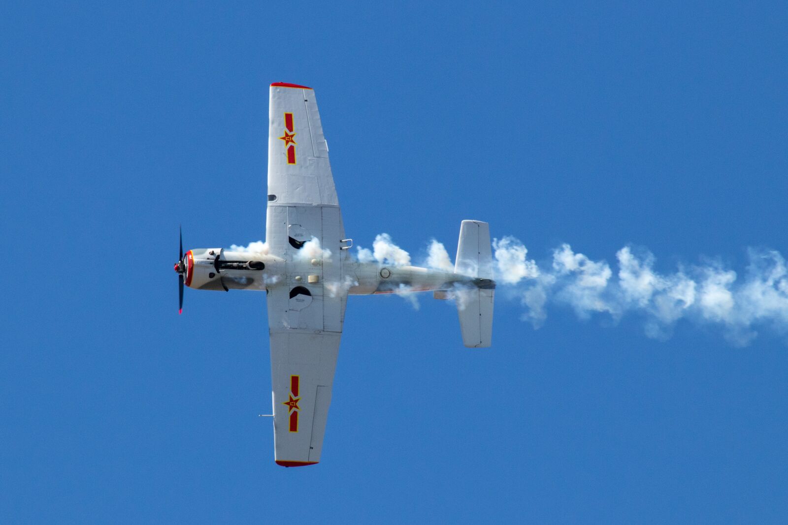 Canon EF 100-400mm F4.5-5.6L IS USM sample photo. Sky, airplane, jet photography