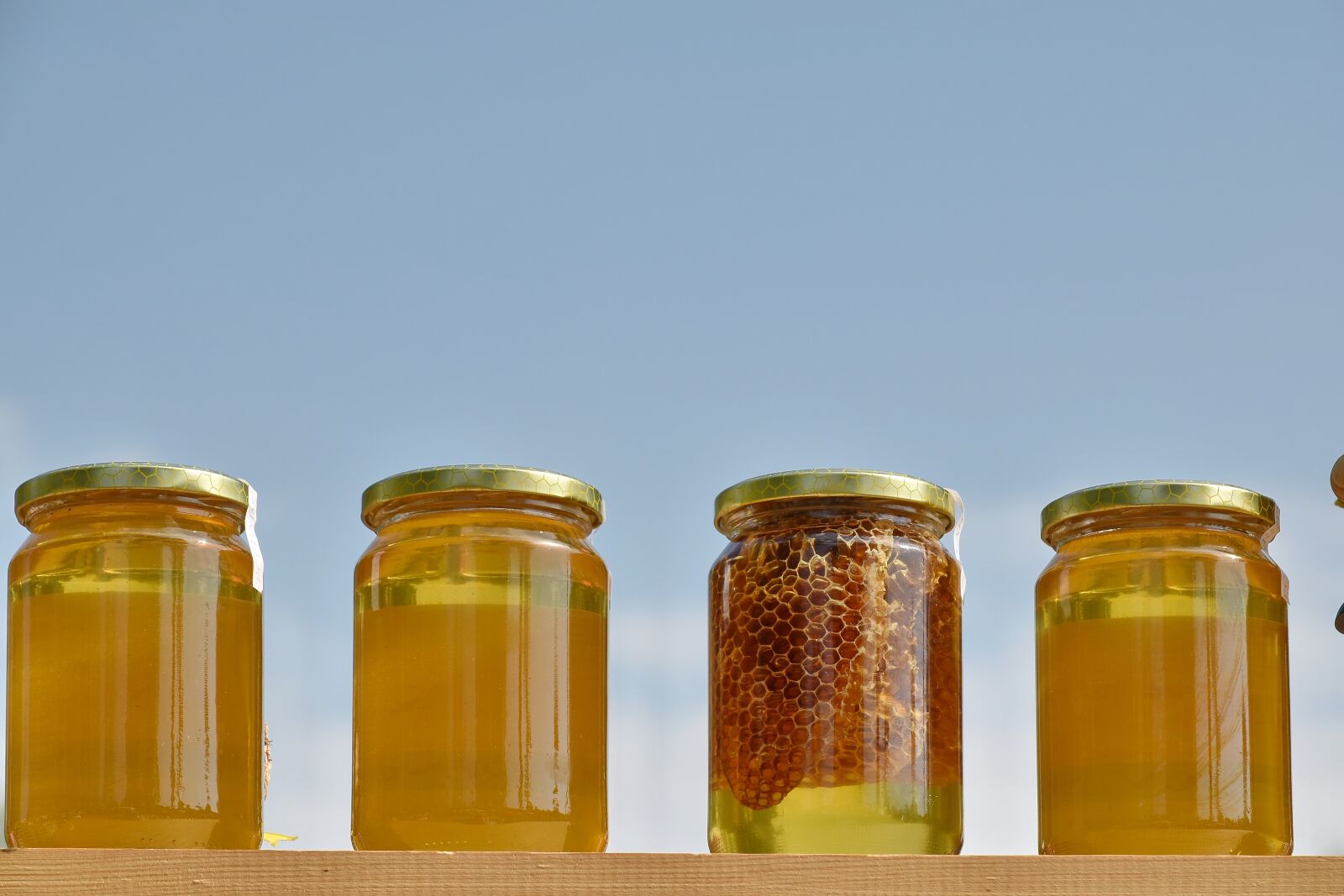 Nikon D5500 sample photo. Dietary supplement, honey, merchandise photography