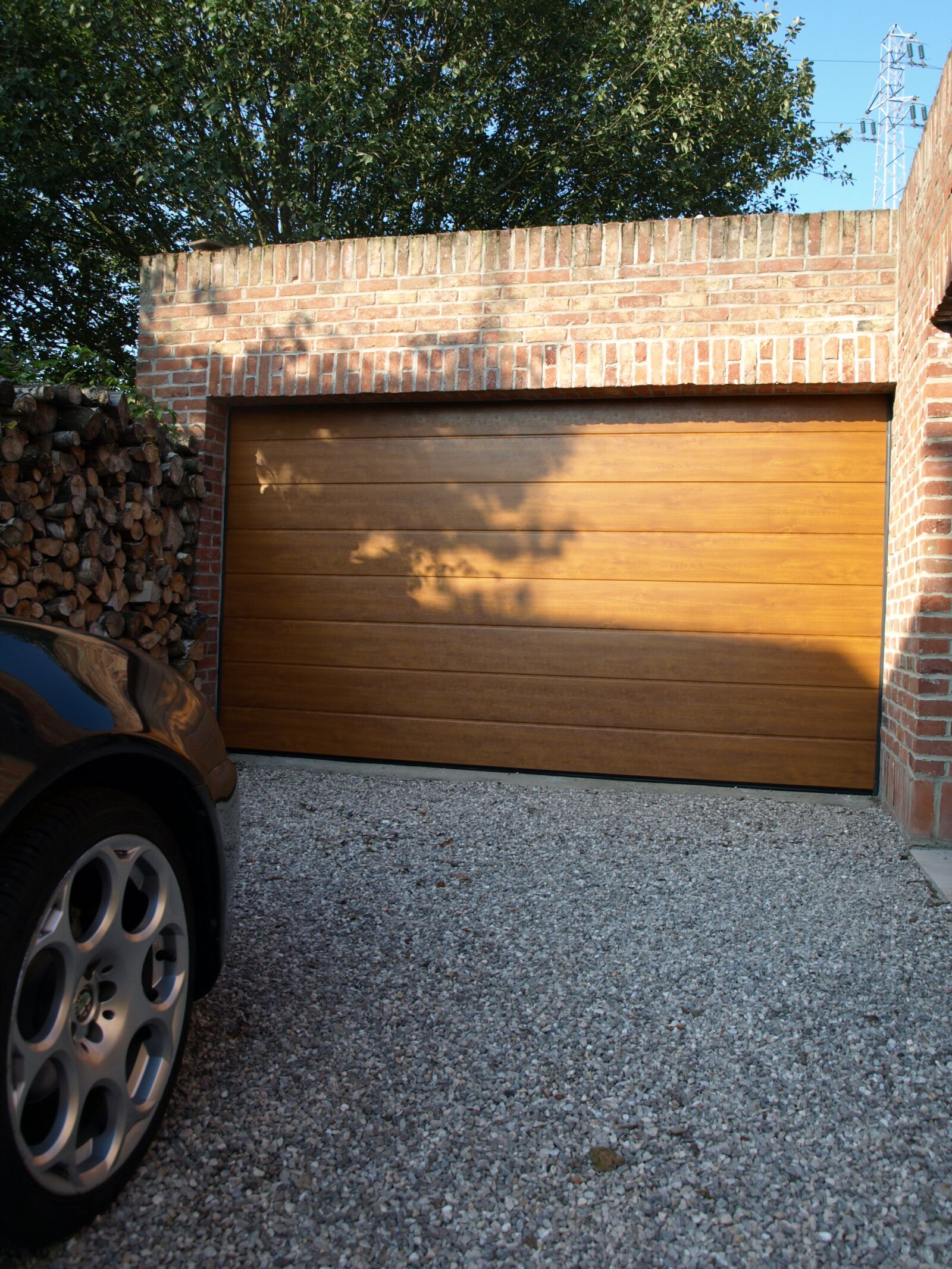 Olympus E-410 (EVOLT E-410) sample photo. Garage door, golden oak photography