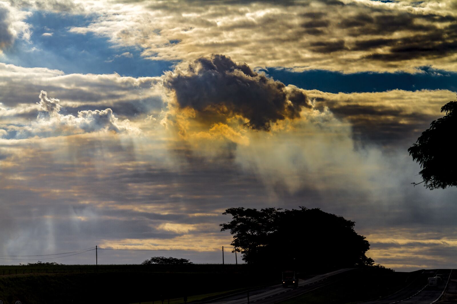 Canon EOS 7D + Canon EF-S 55-250mm F4-5.6 IS sample photo. Nature, sky, clouds photography