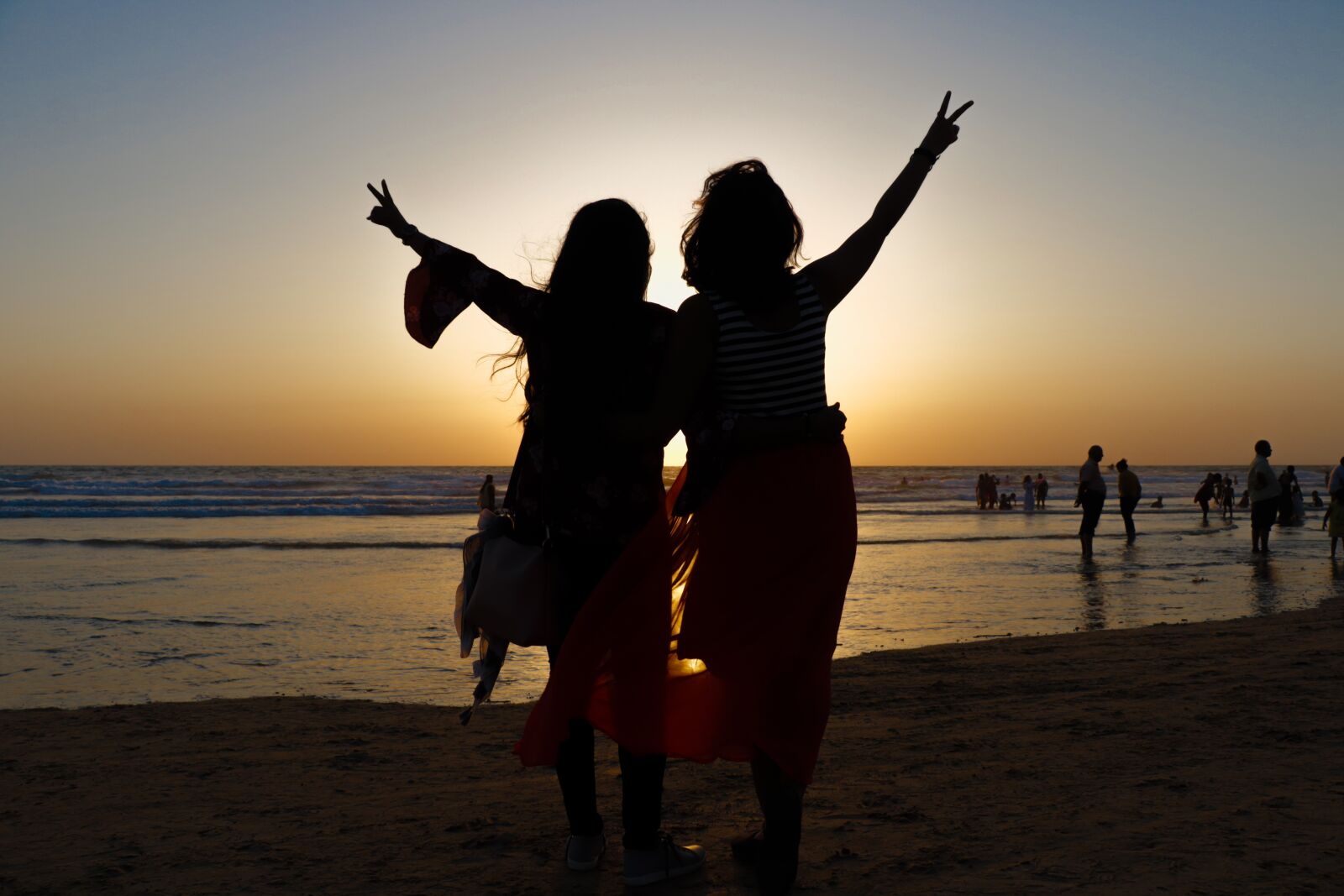 Canon EOS 760D (EOS Rebel T6s / EOS 8000D) sample photo. Friendship, silhouettes, friends forever photography