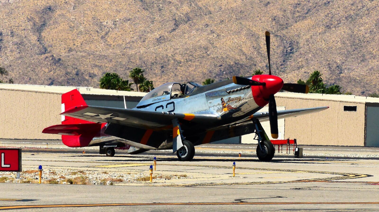Panasonic Lumix DMC-FZ200 sample photo. Aircraft, transport, airport photography