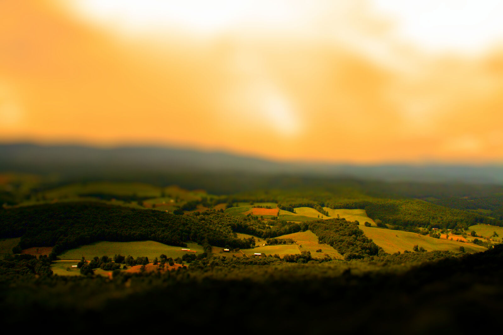 Canon EOS 1000D (EOS Digital Rebel XS / EOS Kiss F) sample photo. Backlit, blur, clouds, countryside photography
