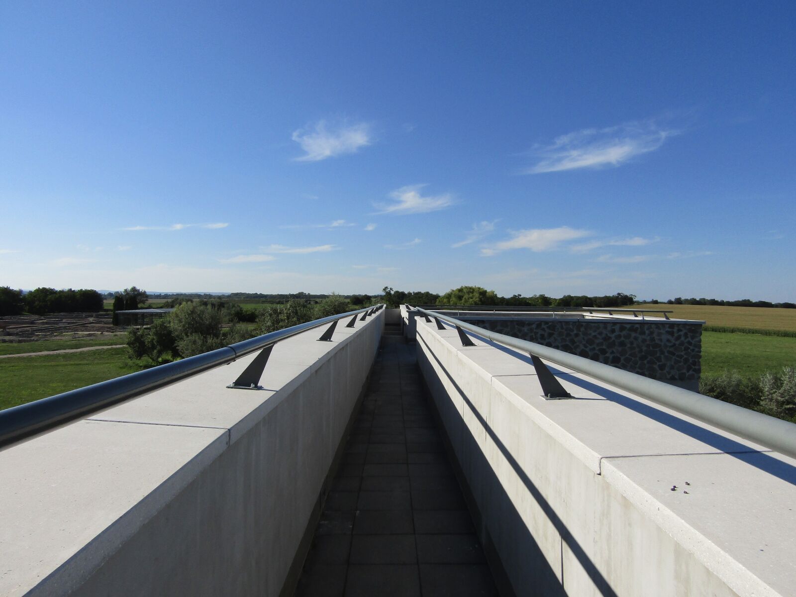 Canon PowerShot SX410 IS sample photo. Wall, sight, sky photography