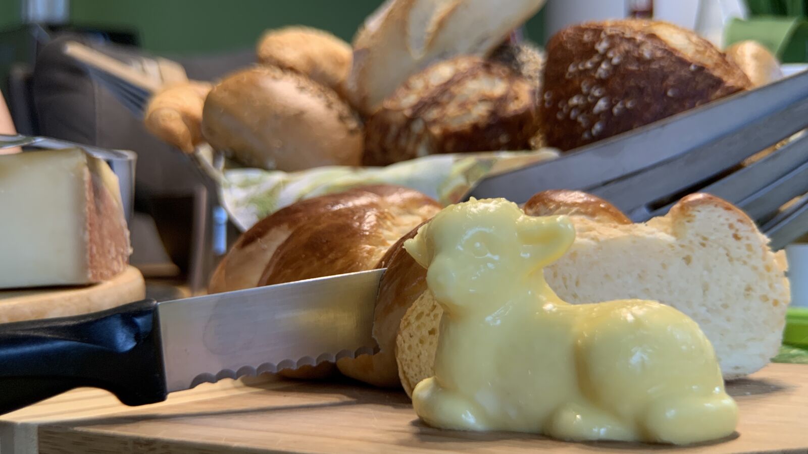 Apple iPhone XR sample photo. Breakfast, easter, palm sunday photography