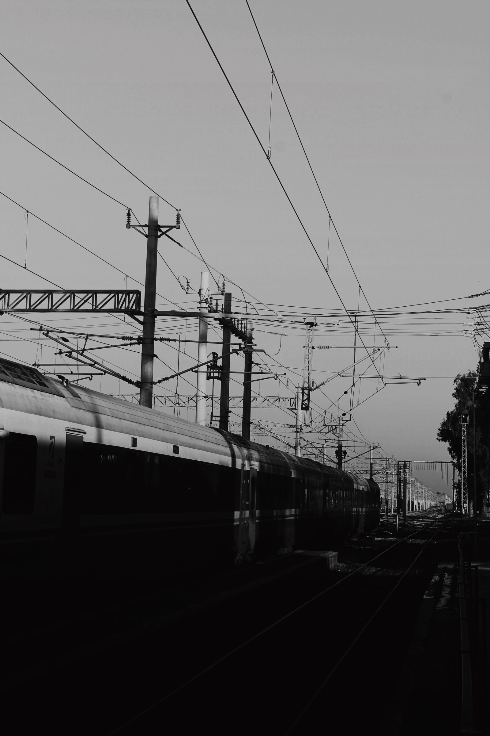 Canon EOS 1100D (EOS Rebel T3 / EOS Kiss X50) sample photo. Train, black, white photography