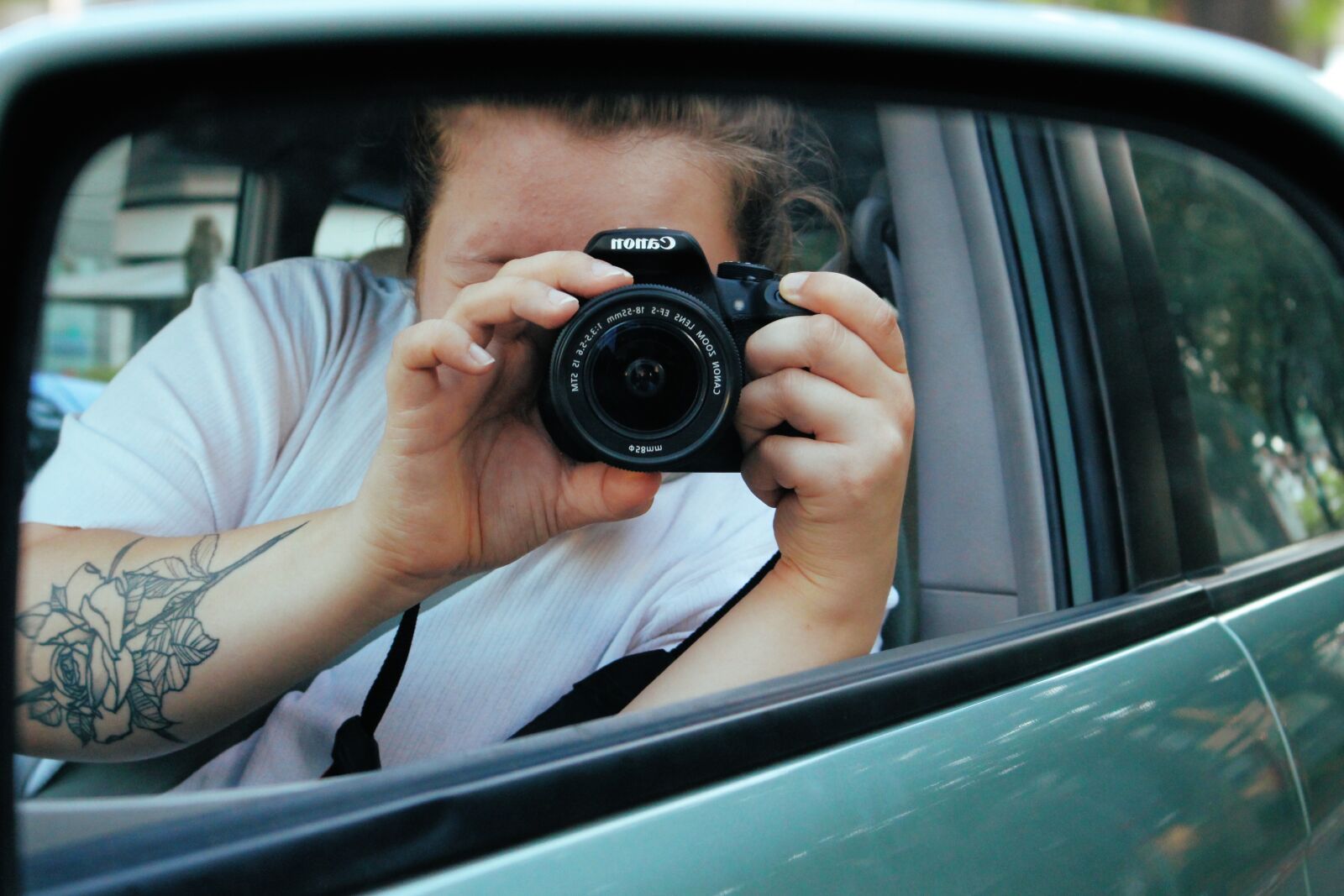 Canon EOS 700D (EOS Rebel T5i / EOS Kiss X7i) sample photo. Auto, camera, girl photography