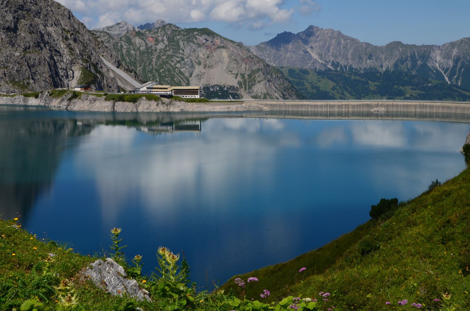 Nikon D5100 sample photo. Lake, mountains, alpine photography