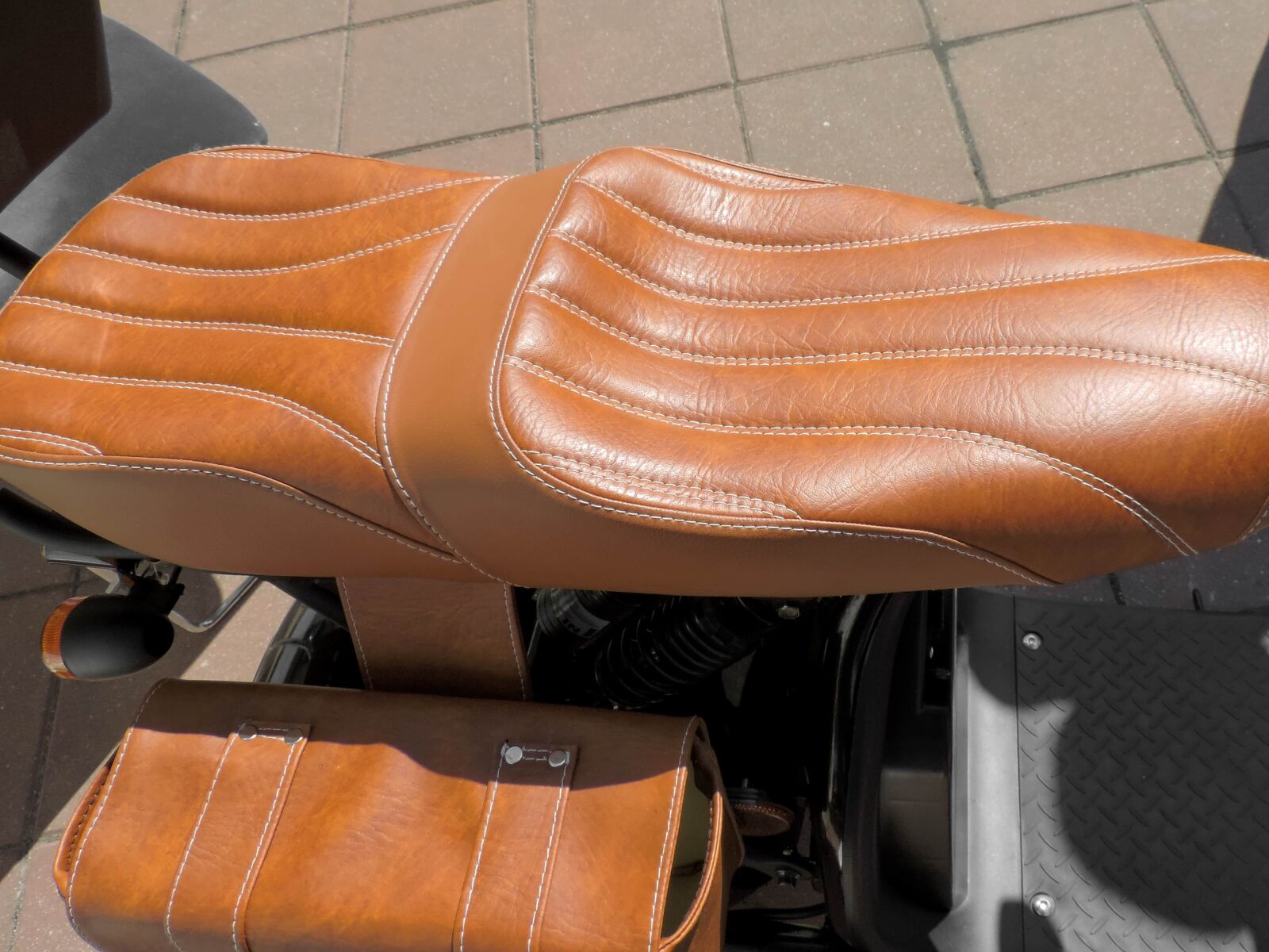 Nikon Coolpix P520 sample photo. Handmade, leather, motorcycle, seat photography