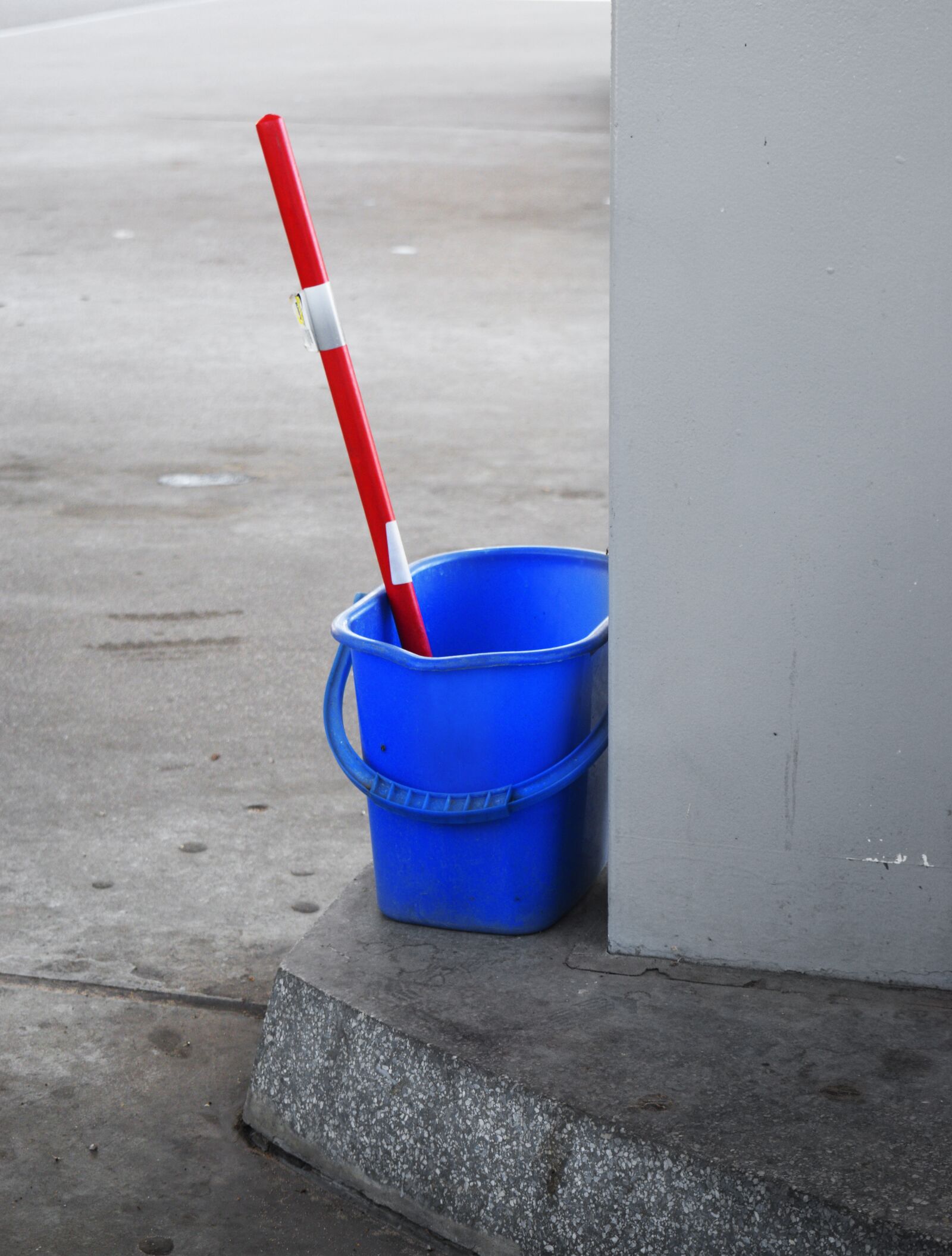 Nikon D3300 sample photo. Plastic, bucket, blue photography
