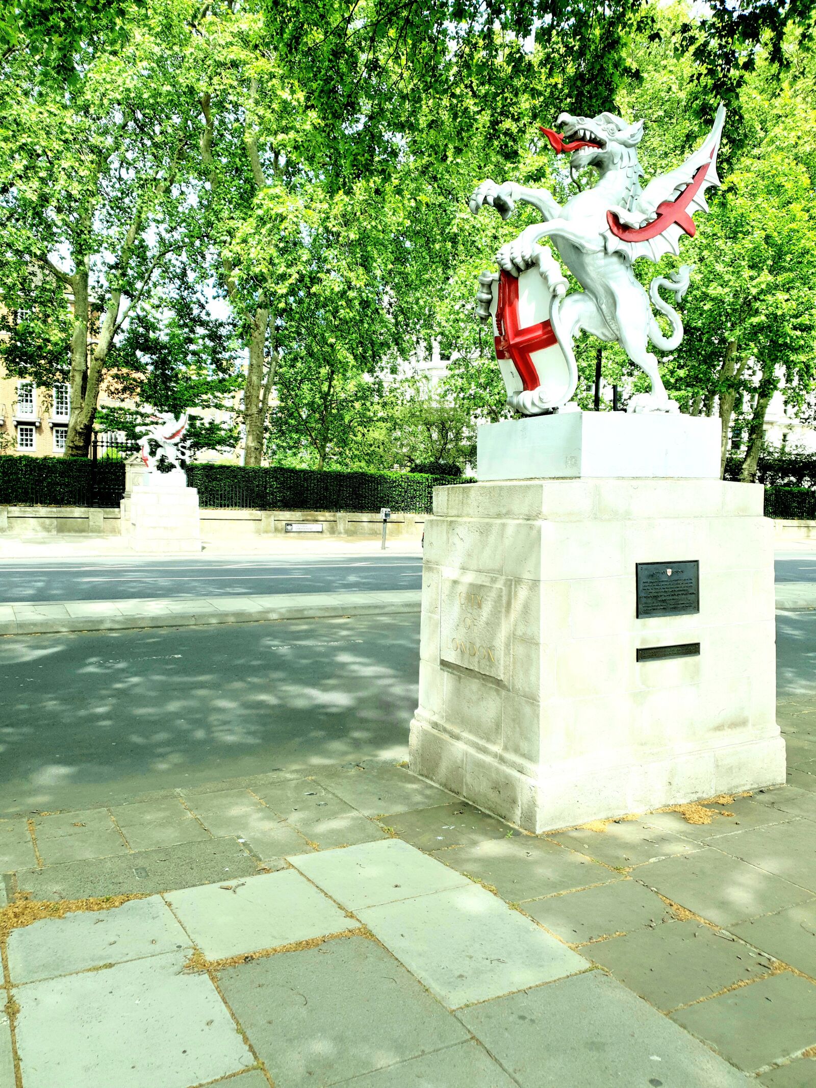 Samsung Galaxy Note9 sample photo. London, lion, lions photography