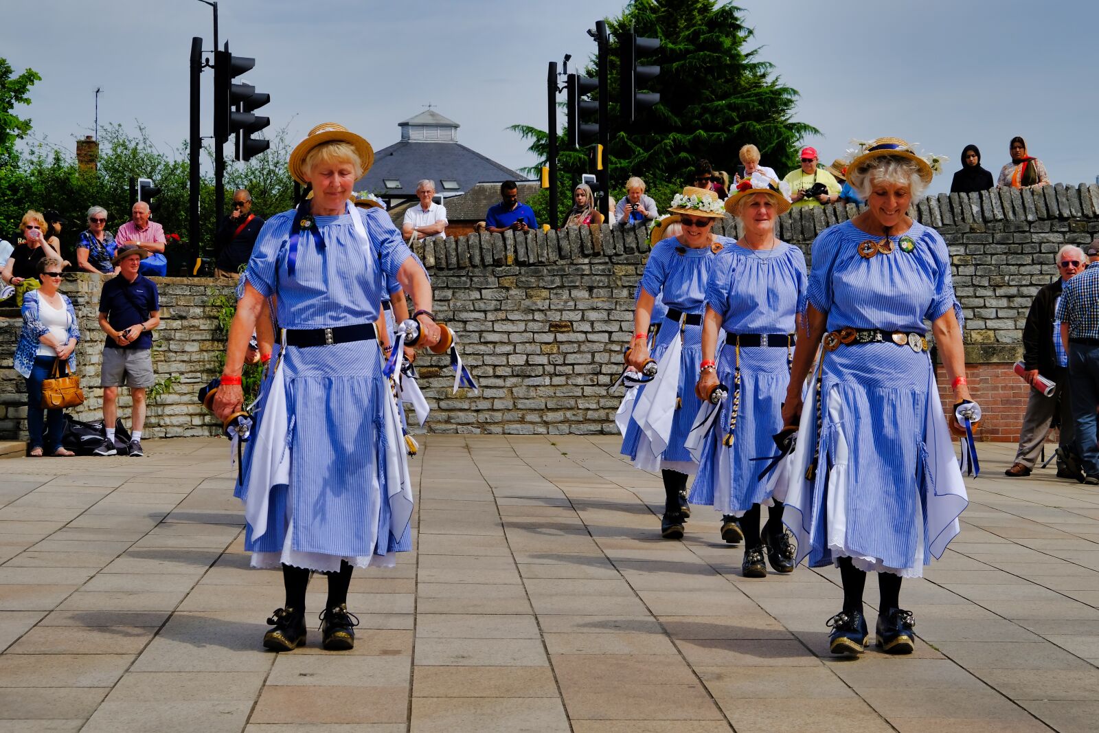 Fujifilm XF 18-55mm F2.8-4 R LM OIS sample photo. Morris dancers, people, dance photography