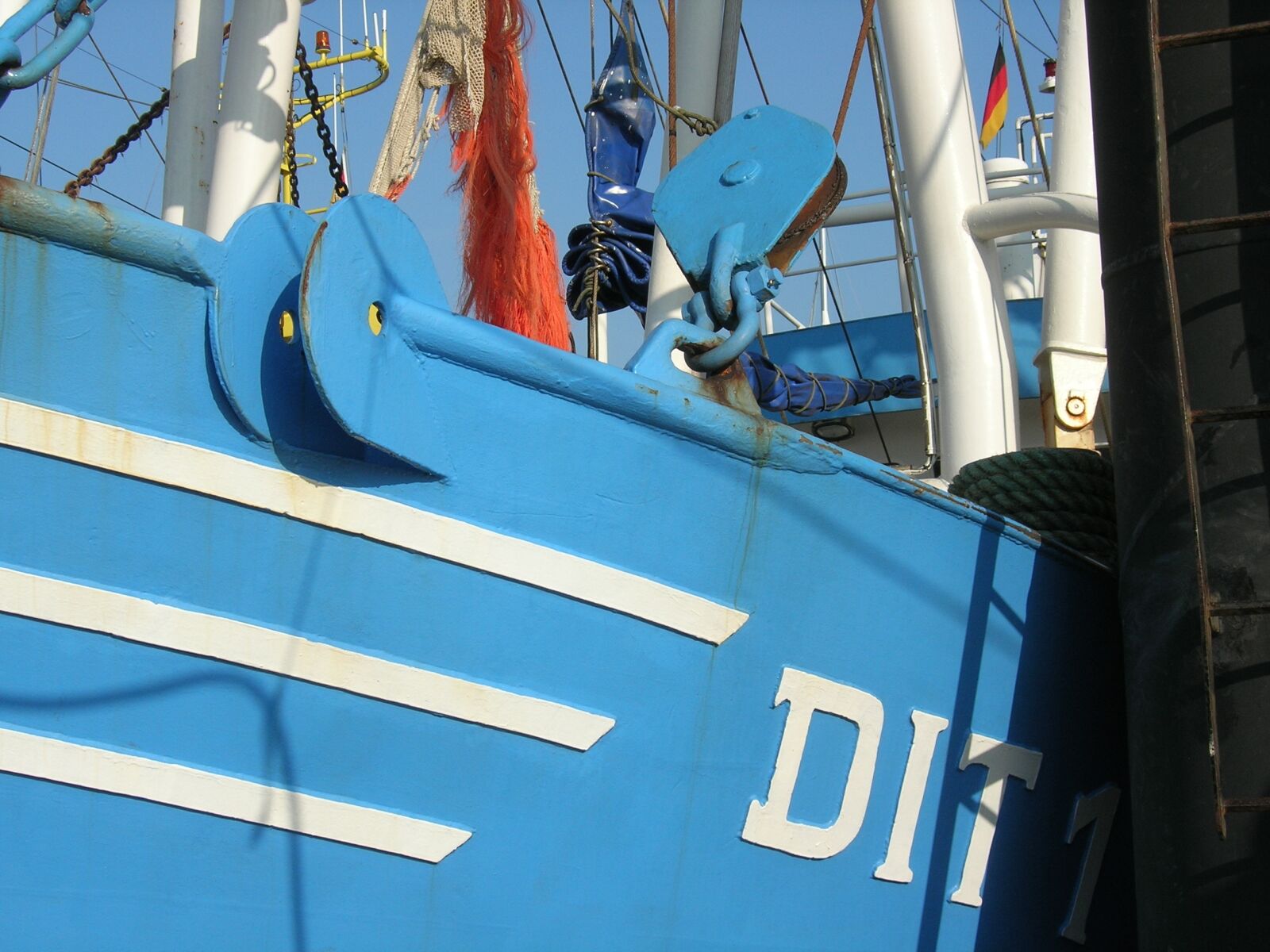 Nikon E5900 sample photo. Fishing vessel, blue, summer photography