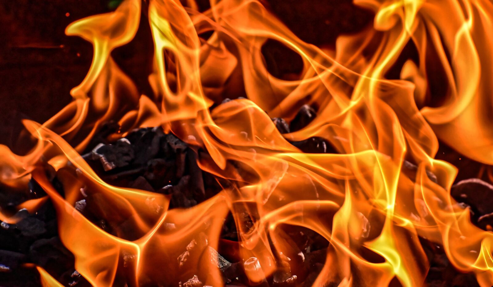 Nikon D7200 sample photo. Fire, flame, wood photography