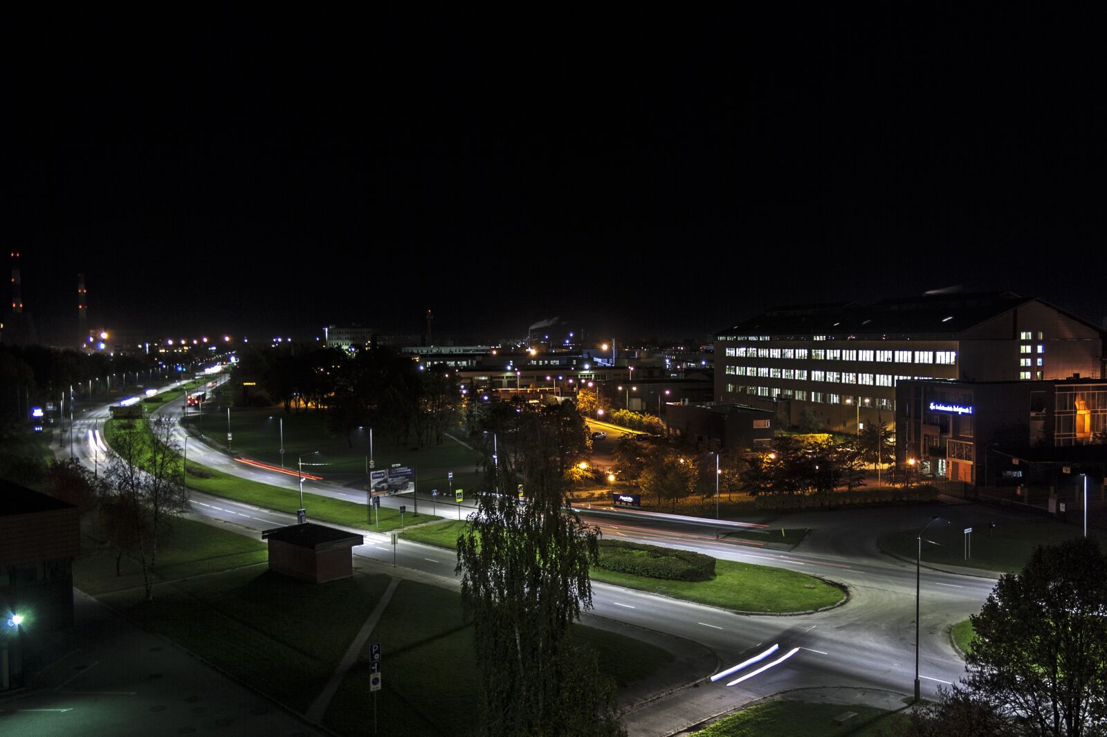 Canon EF-S 18-55mm F3.5-5.6 II sample photo. City, lights, cityscape photography
