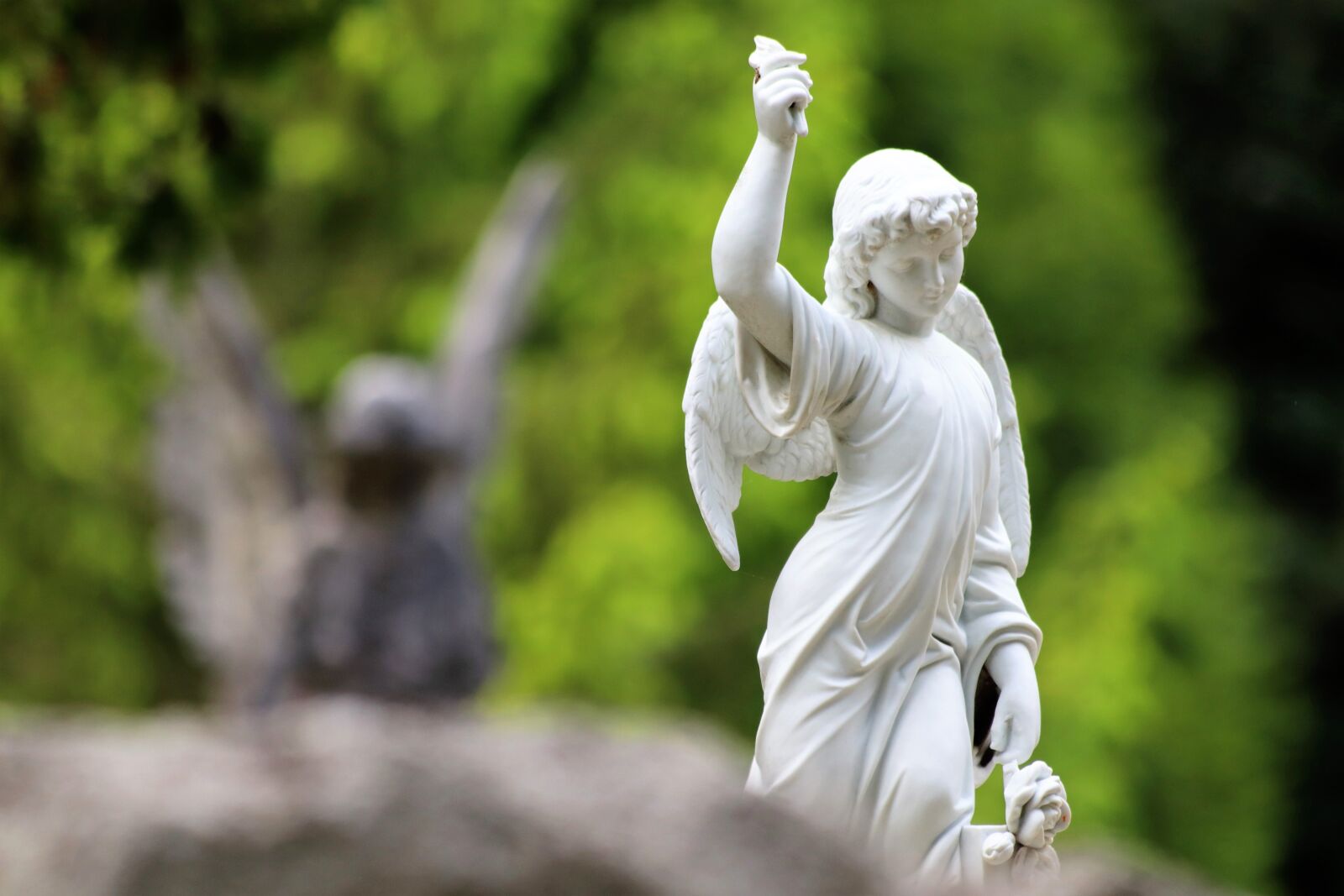 Canon EOS 200D (EOS Rebel SL2 / EOS Kiss X9) sample photo. Angels, sculpture, white marble photography
