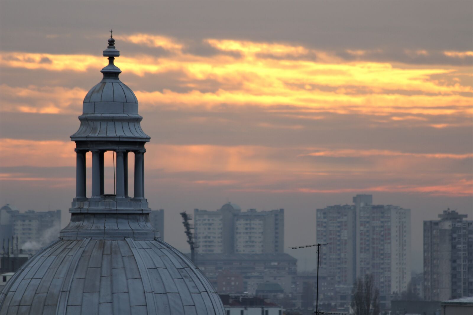 Canon EOS 600D (Rebel EOS T3i / EOS Kiss X5) sample photo. Evening, sunset, clouds photography