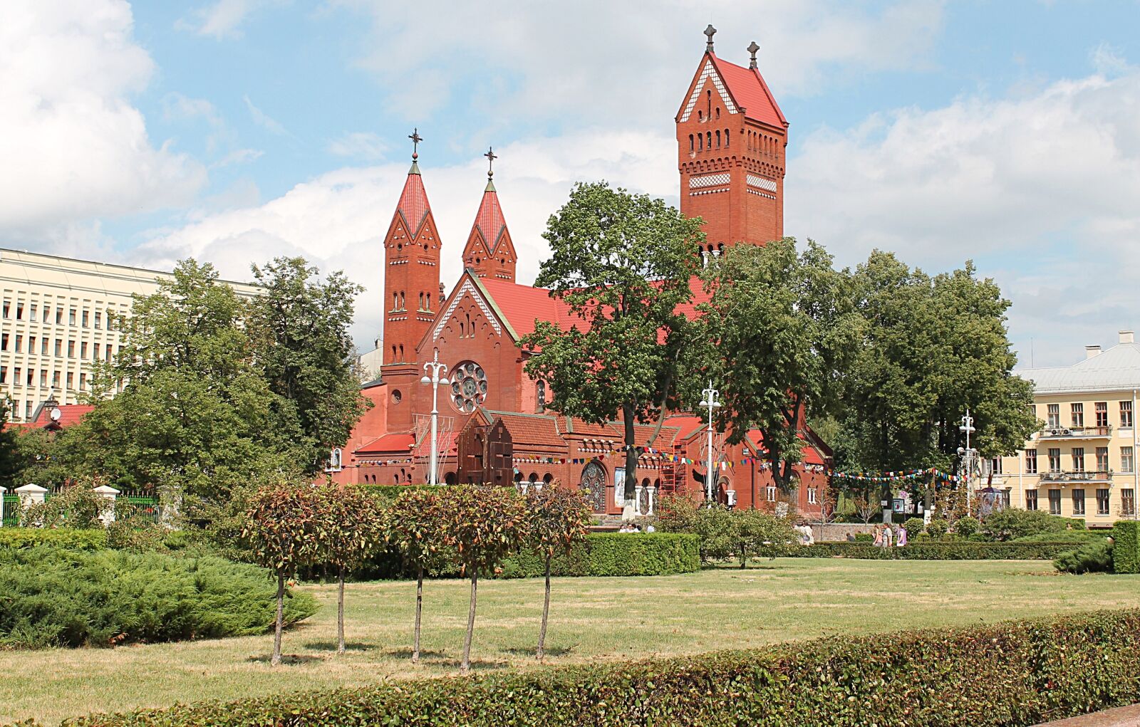 Canon EOS 1100D (EOS Rebel T3 / EOS Kiss X50) sample photo. Minsk, church, beautiful streets photography