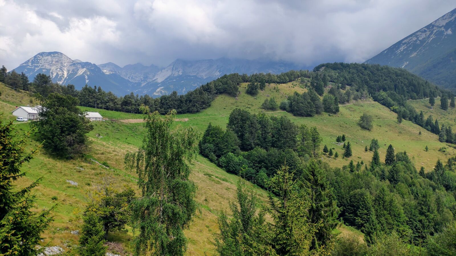 Xiaomi MI 8 sample photo. Mountains, trees, mountainous photography