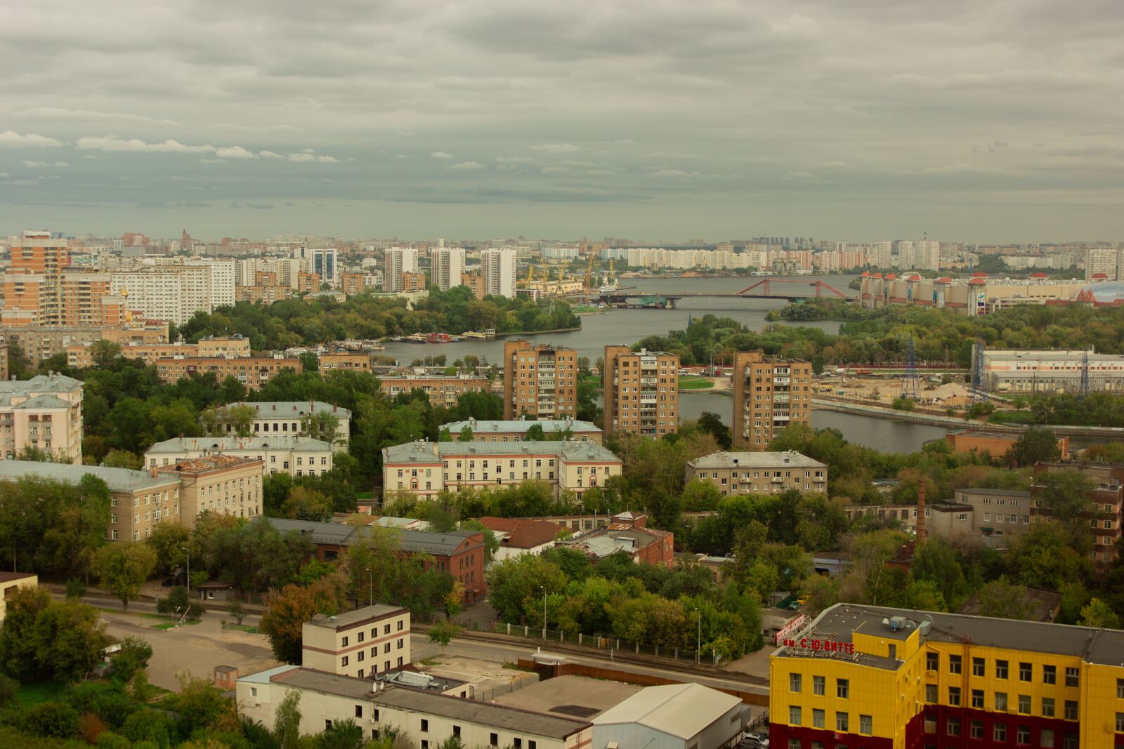Canon EOS 550D (EOS Rebel T2i / EOS Kiss X4) sample photo. Russia, moscow, city photography