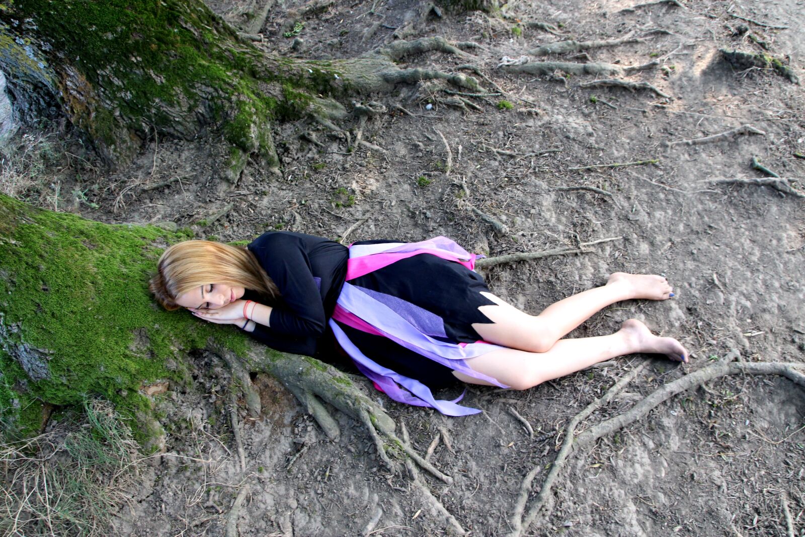 Canon EOS 700D (EOS Rebel T5i / EOS Kiss X7i) sample photo. Girl, forest, sleep photography