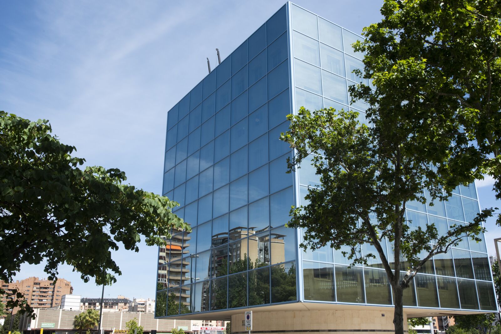 Nikon D750 sample photo. Building, offices, saragossa photography