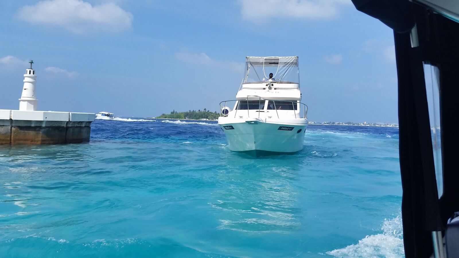 Samsung Galaxy S5 sample photo. Ship, sea, boat photography