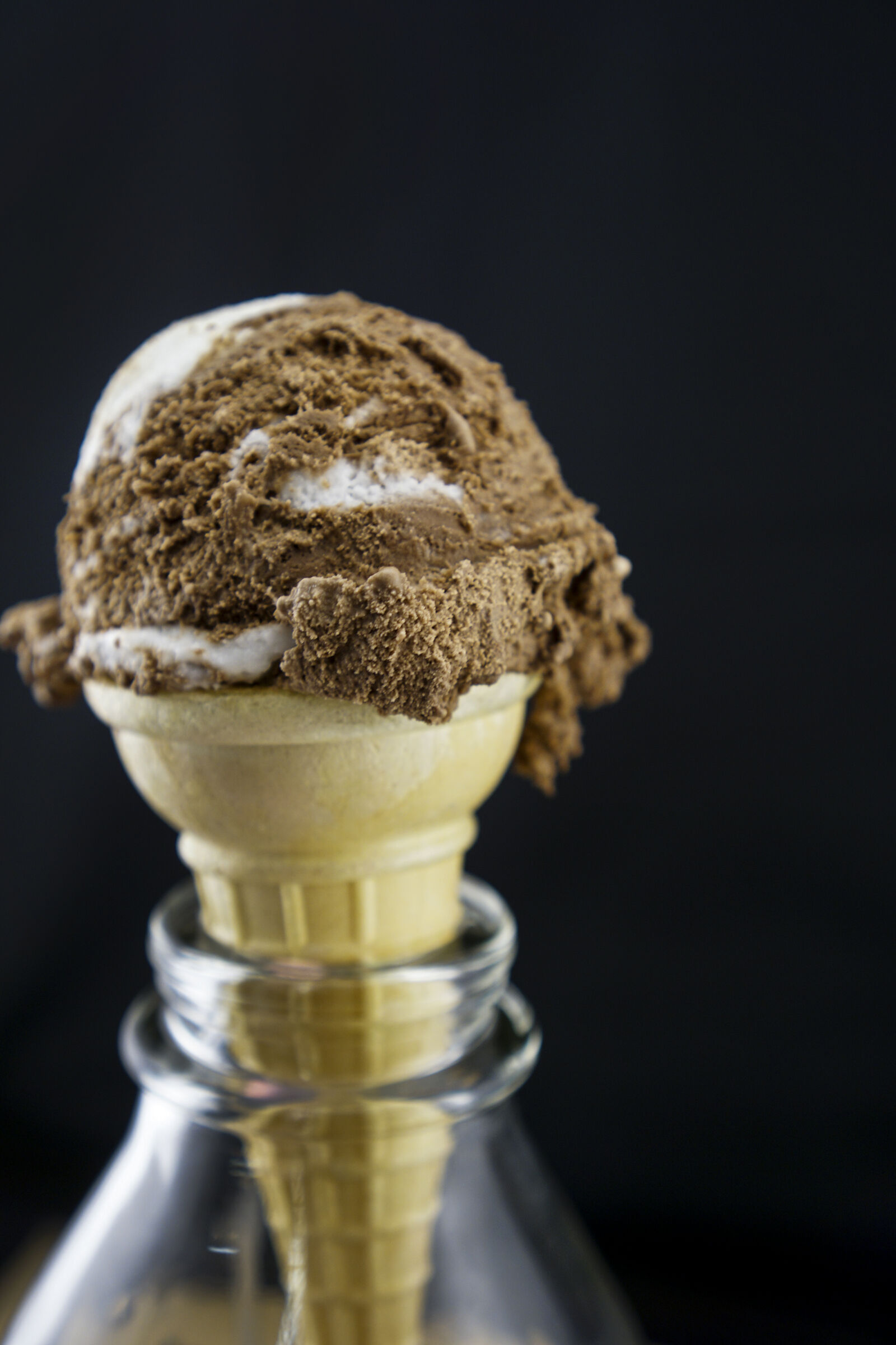 Sony a6000 + Sony E 35mm F1.8 OSS sample photo. Cone, dessert, desserts, icecream photography