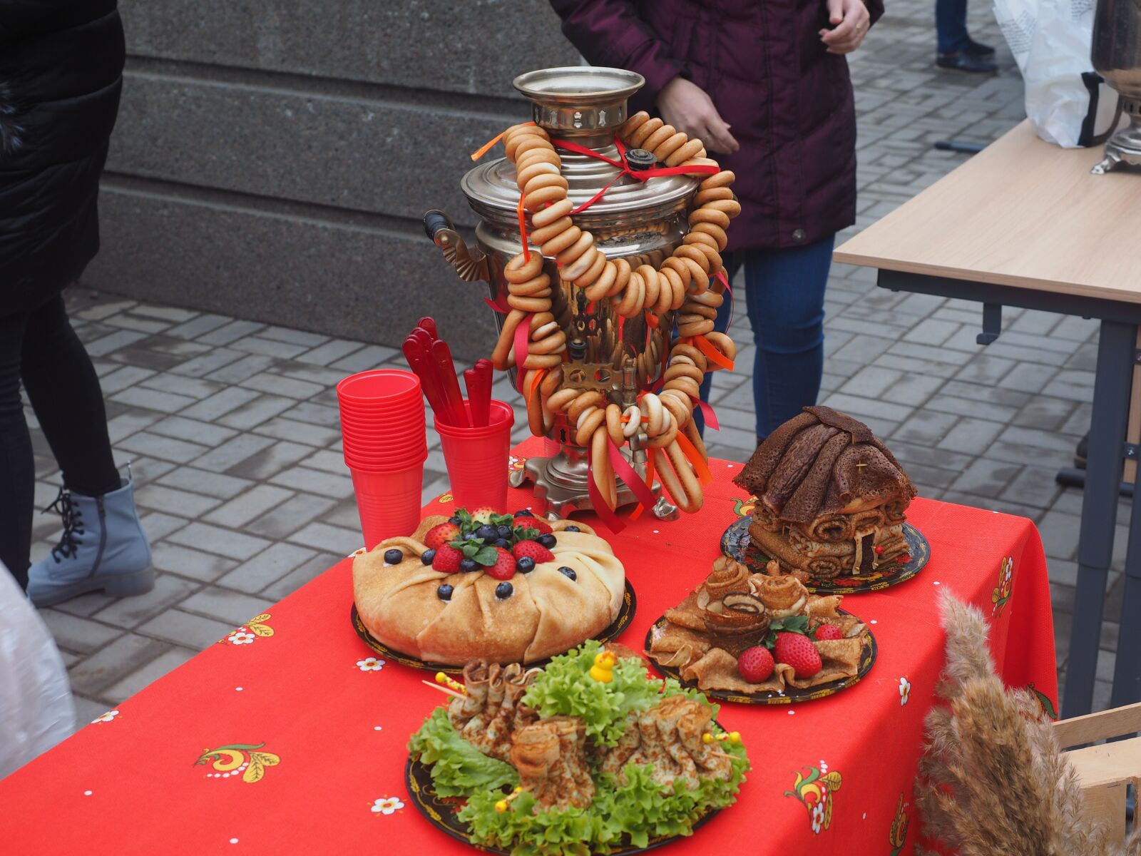 Olympus OM-D E-M1 + Olympus M.Zuiko Digital ED 12-40mm F2.8 Pro sample photo. Pancake day, original pancakes photography