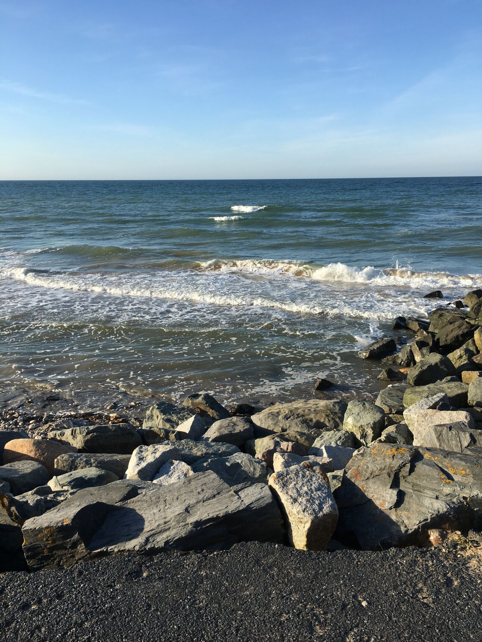 Apple iPhone 6s sample photo. Coast, beach, waves photography