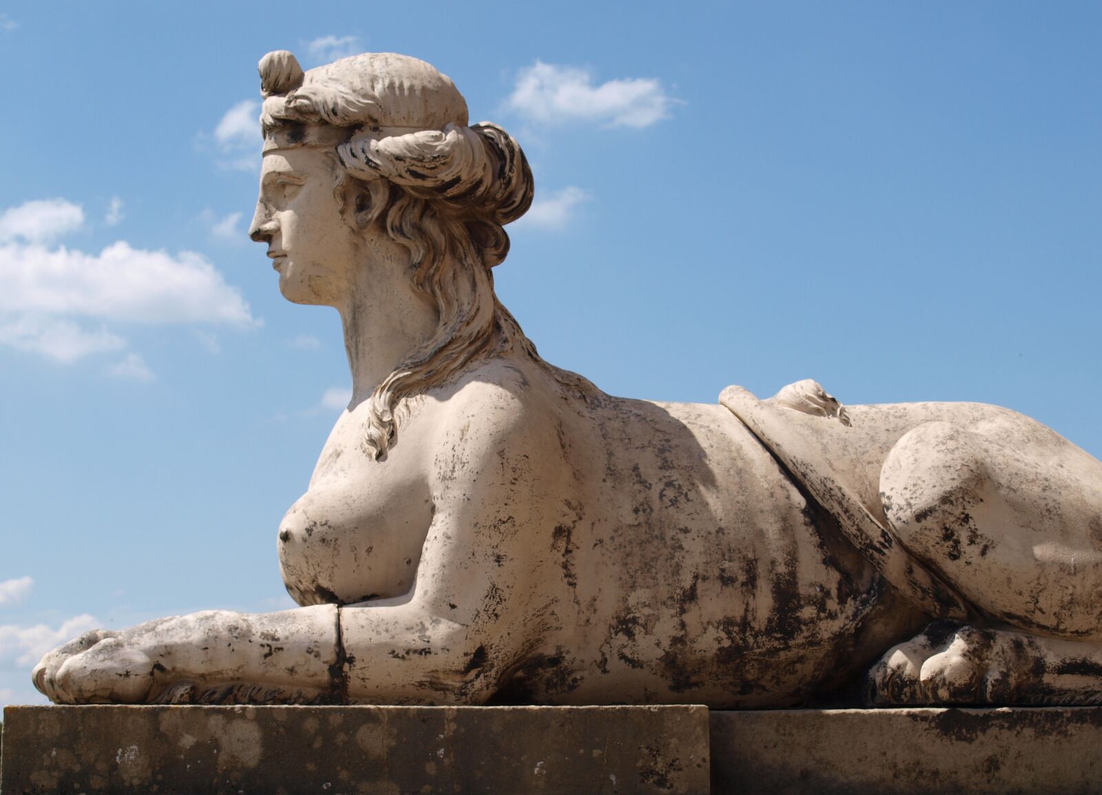 Olympus E-520 (EVOLT E-520) sample photo. Sculpture, statue, travel photography