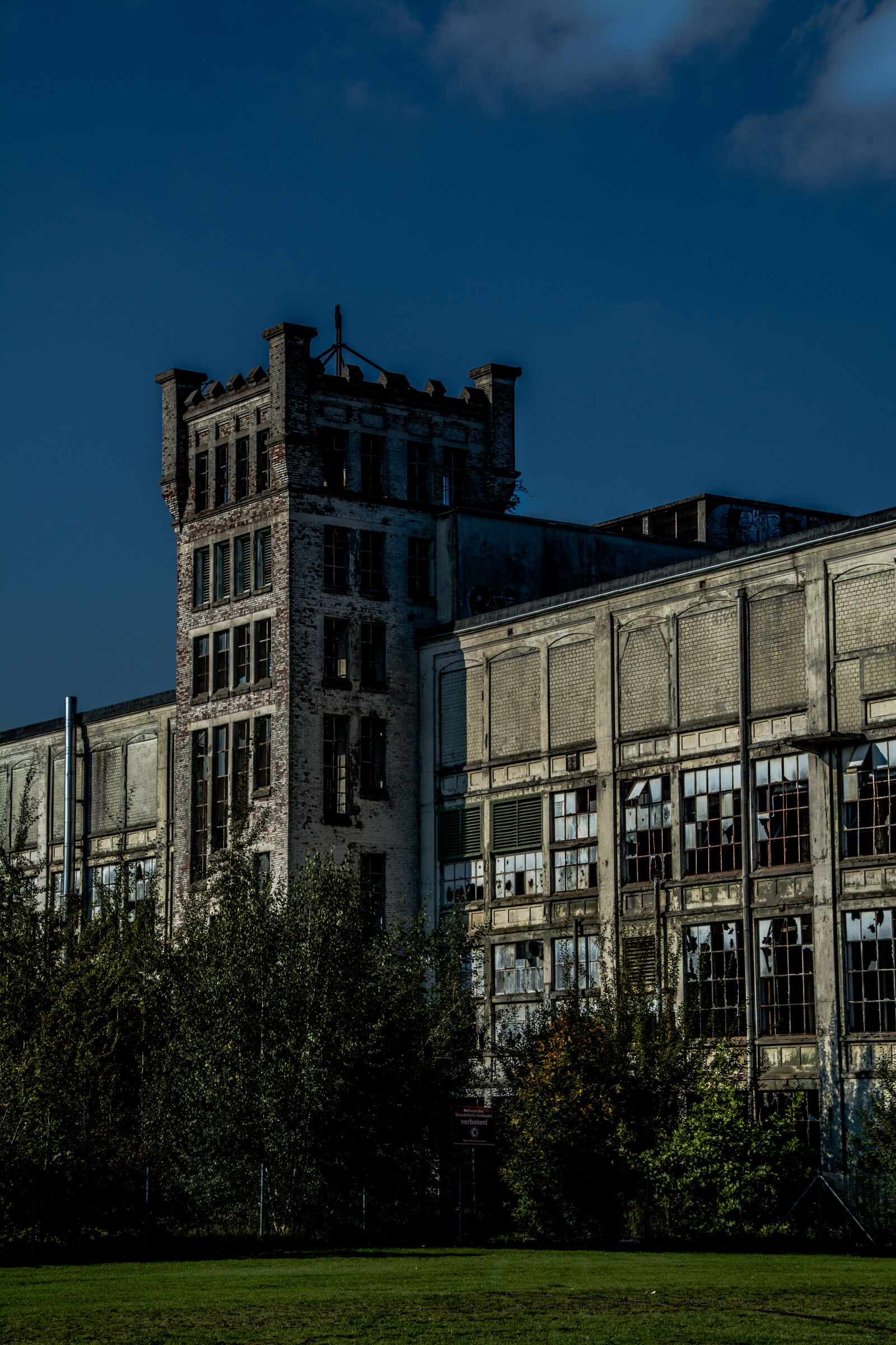 Nikon D5200 sample photo. Abandoned, abandoned, building, building photography