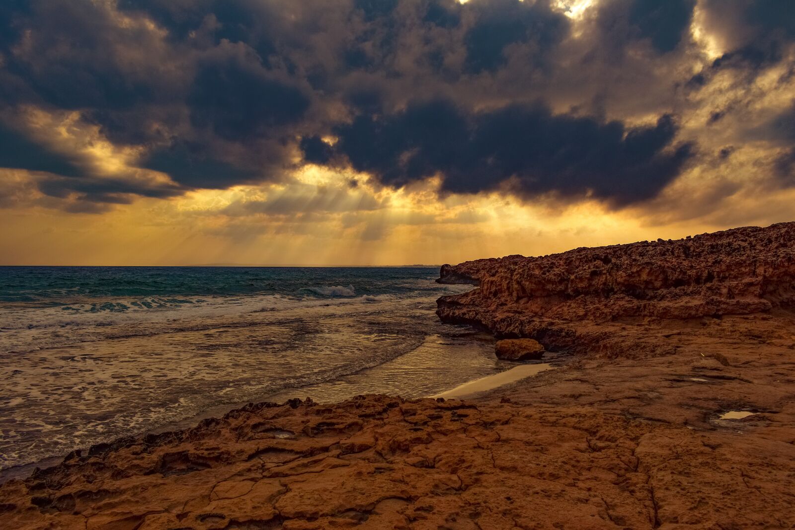 Nikon D3300 sample photo. Sunset, rocky coast, sea photography