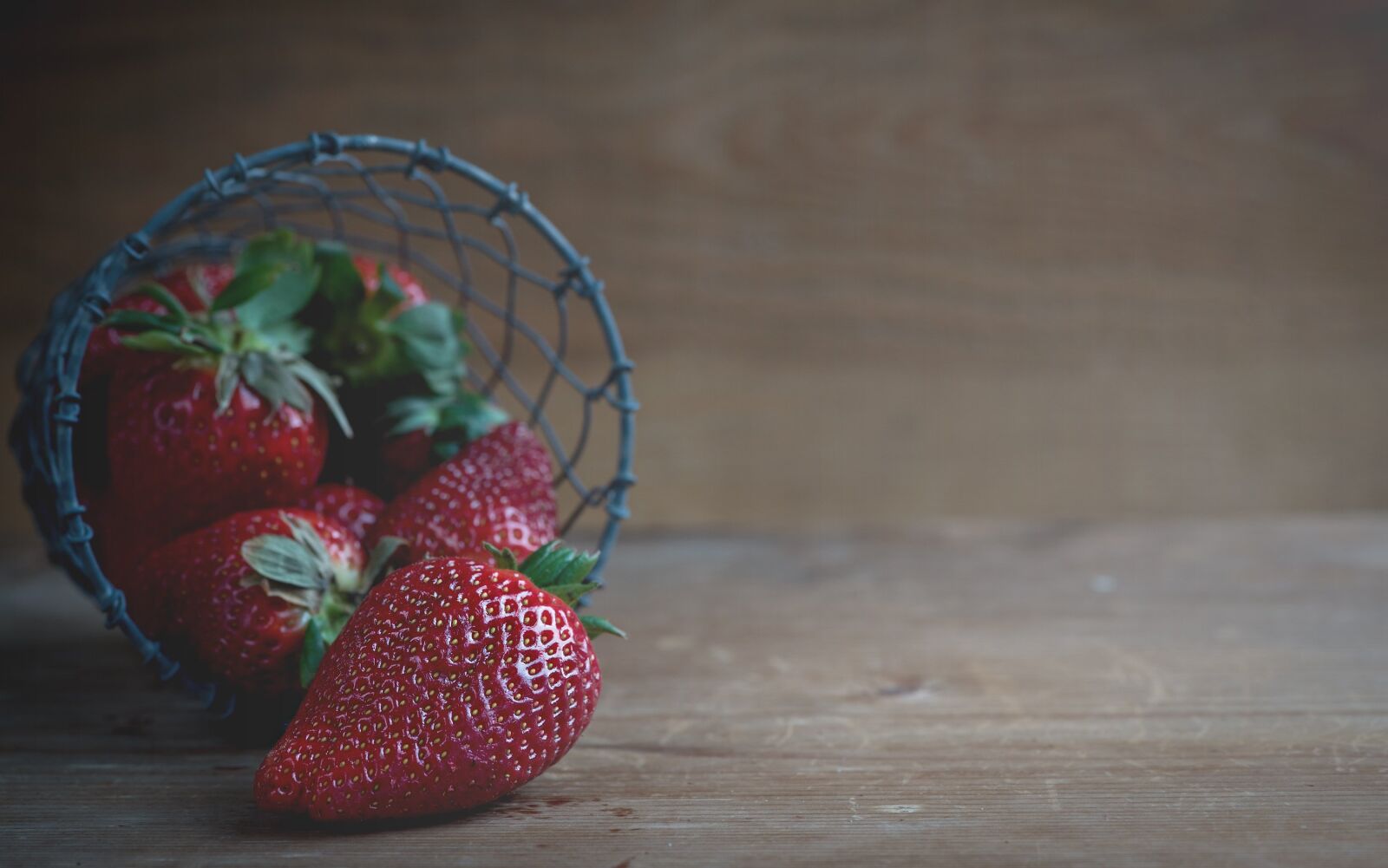 Nikon D750 sample photo. Strawberry, red, ripe photography
