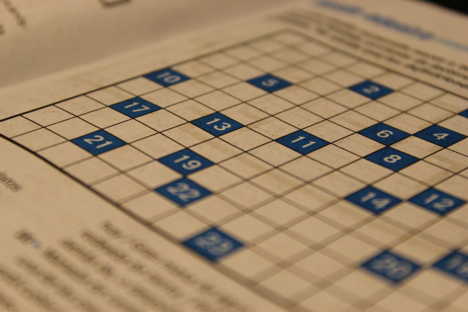 Canon EOS 1200D (EOS Rebel T5 / EOS Kiss X70 / EOS Hi) sample photo. Crossword puzzle, games, paper photography