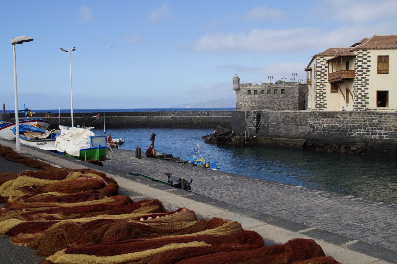 Sony SLT-A58 sample photo. Fishing port, port, fisherman photography
