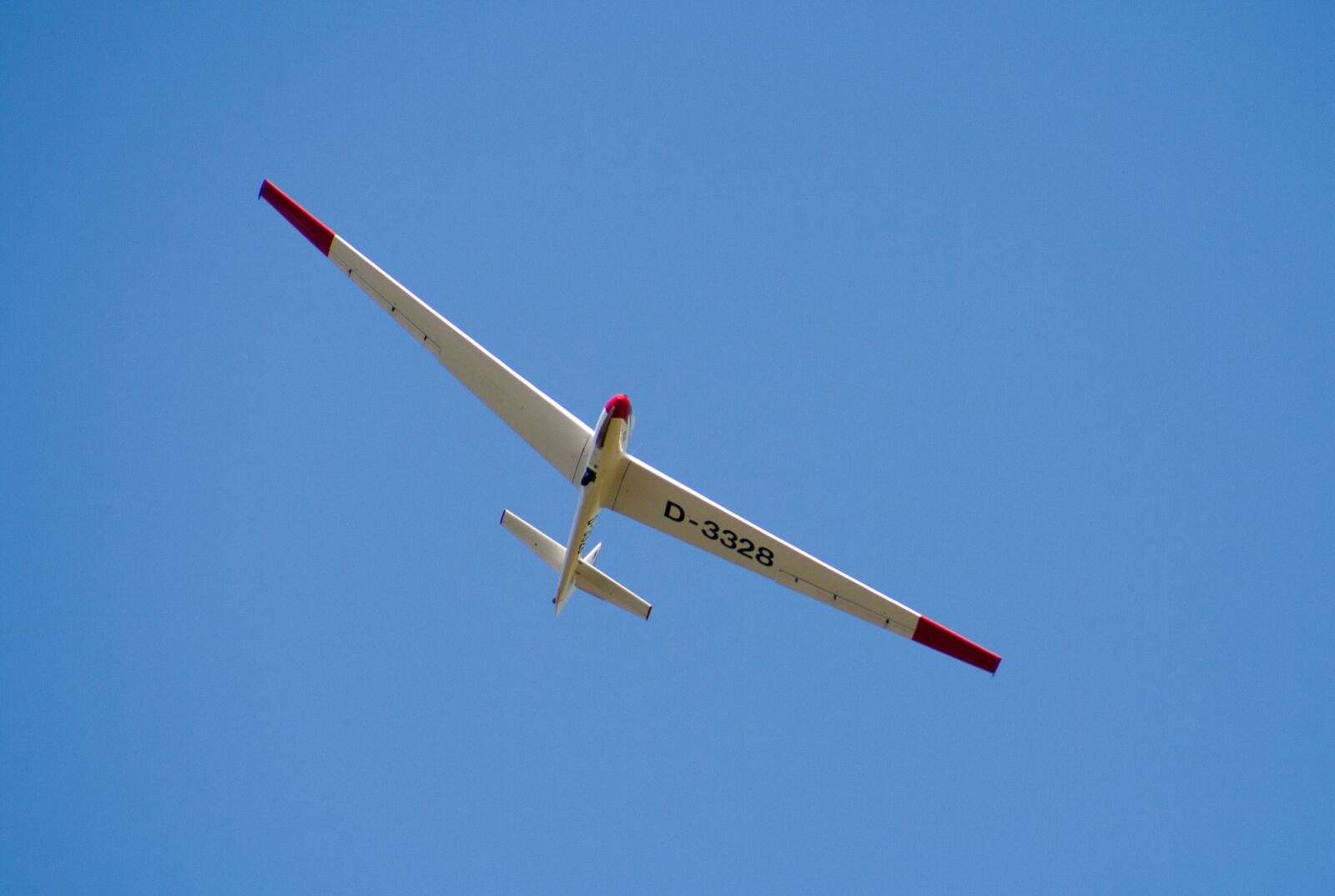 Canon EOS 1000D (EOS Digital Rebel XS / EOS Kiss F) sample photo. Glider pilot, aircraft, airport photography