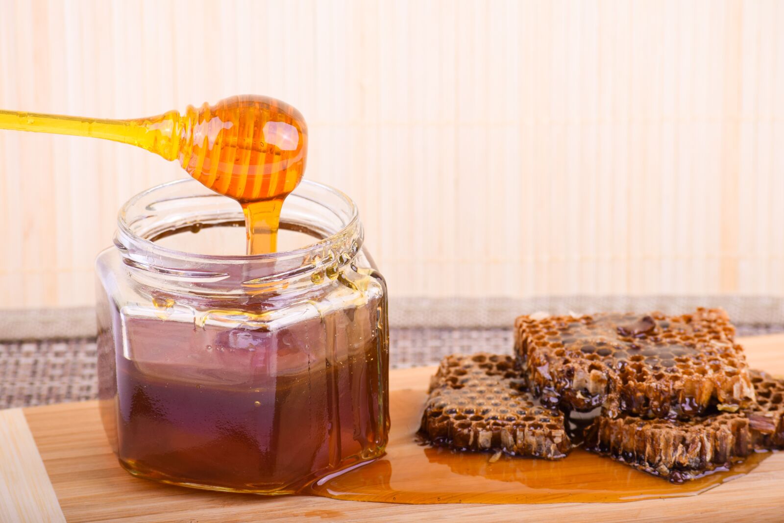 Nikon D3300 sample photo. Honey, honeycomb, food photography