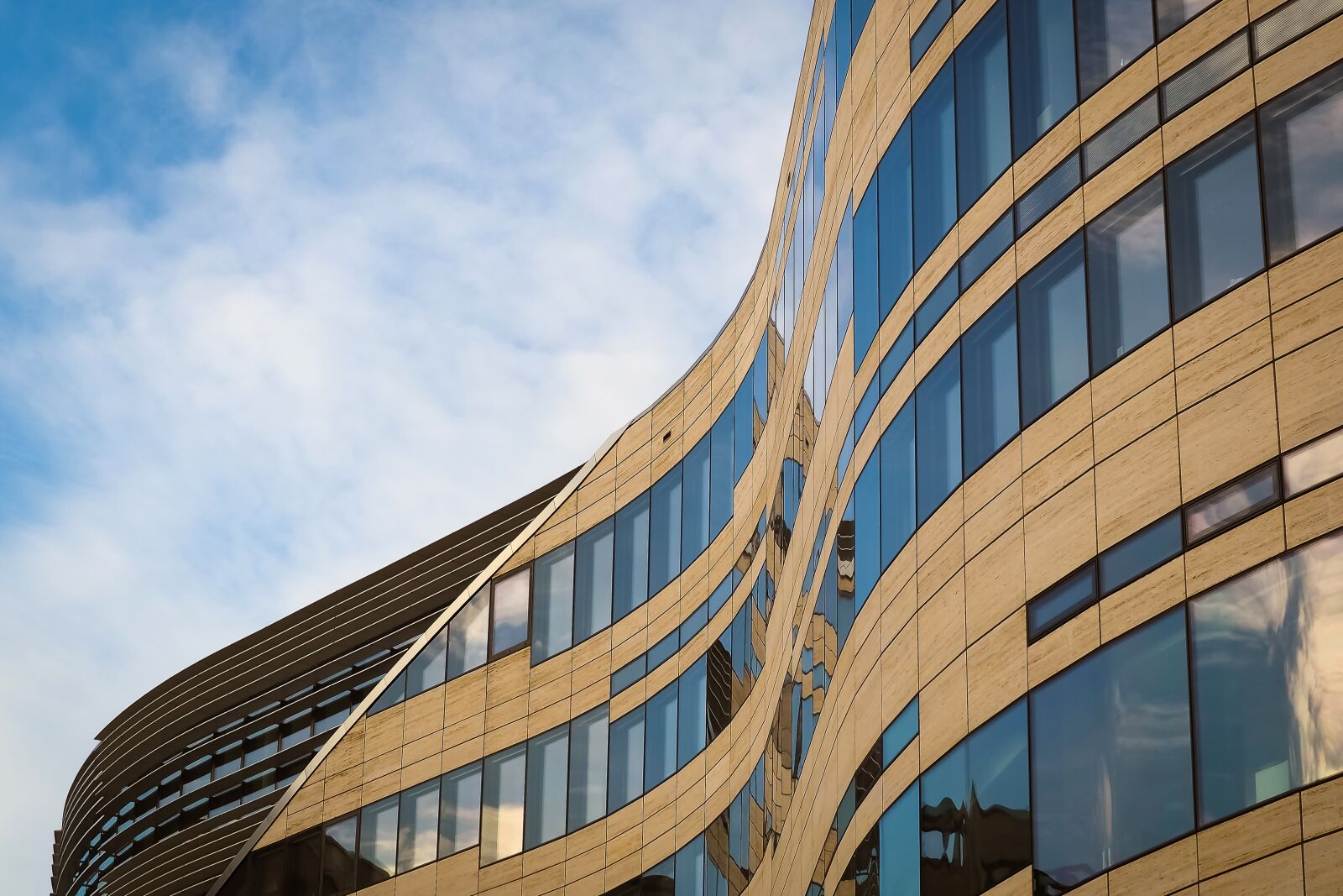 Olympus OM-D E-M10 sample photo. Architecture, facade, building photography