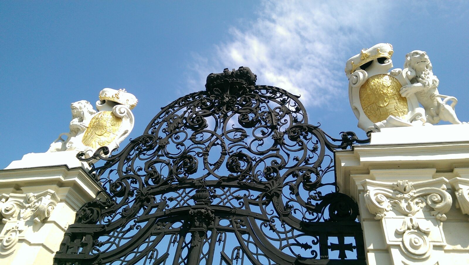 HTC ONE sample photo. Gate, castle, belvedere photography