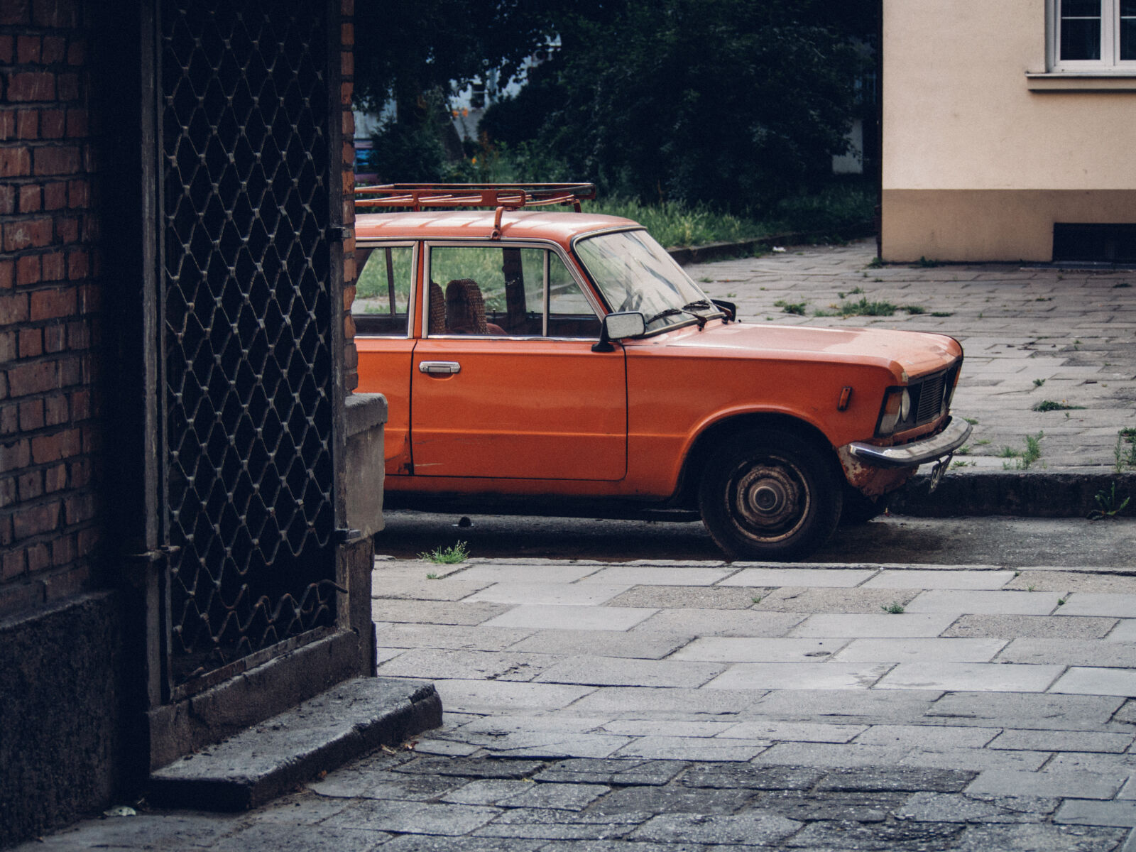 Olympus PEN E-PL5 sample photo. Car, retro photography