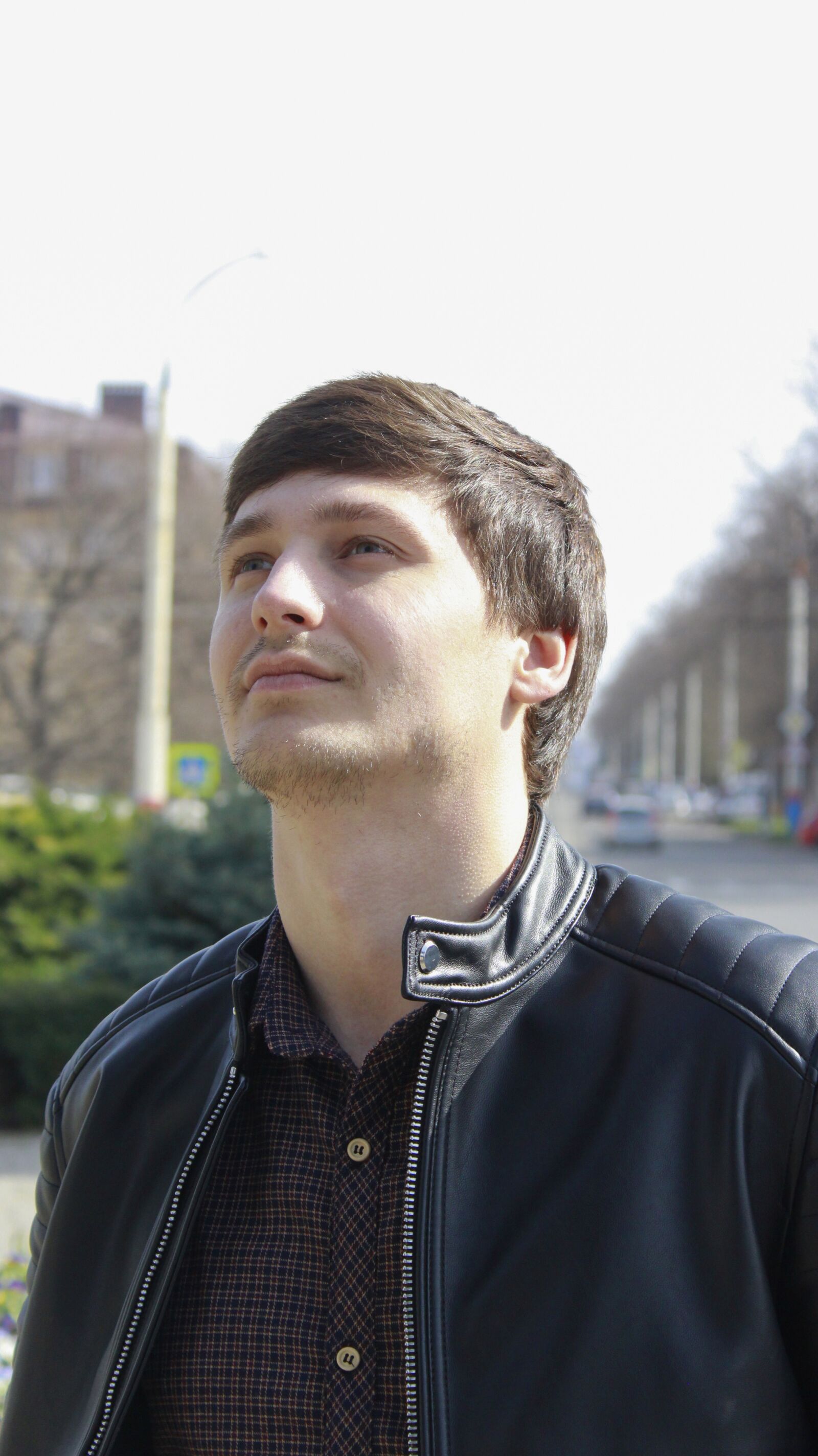 Canon EOS 600D (Rebel EOS T3i / EOS Kiss X5) sample photo. Man, thinking, alone photography