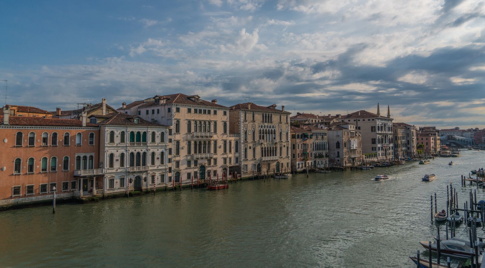 Sony FE 24-240mm F3.5-6.3 OSS sample photo. Venice, italy, outdoor photography