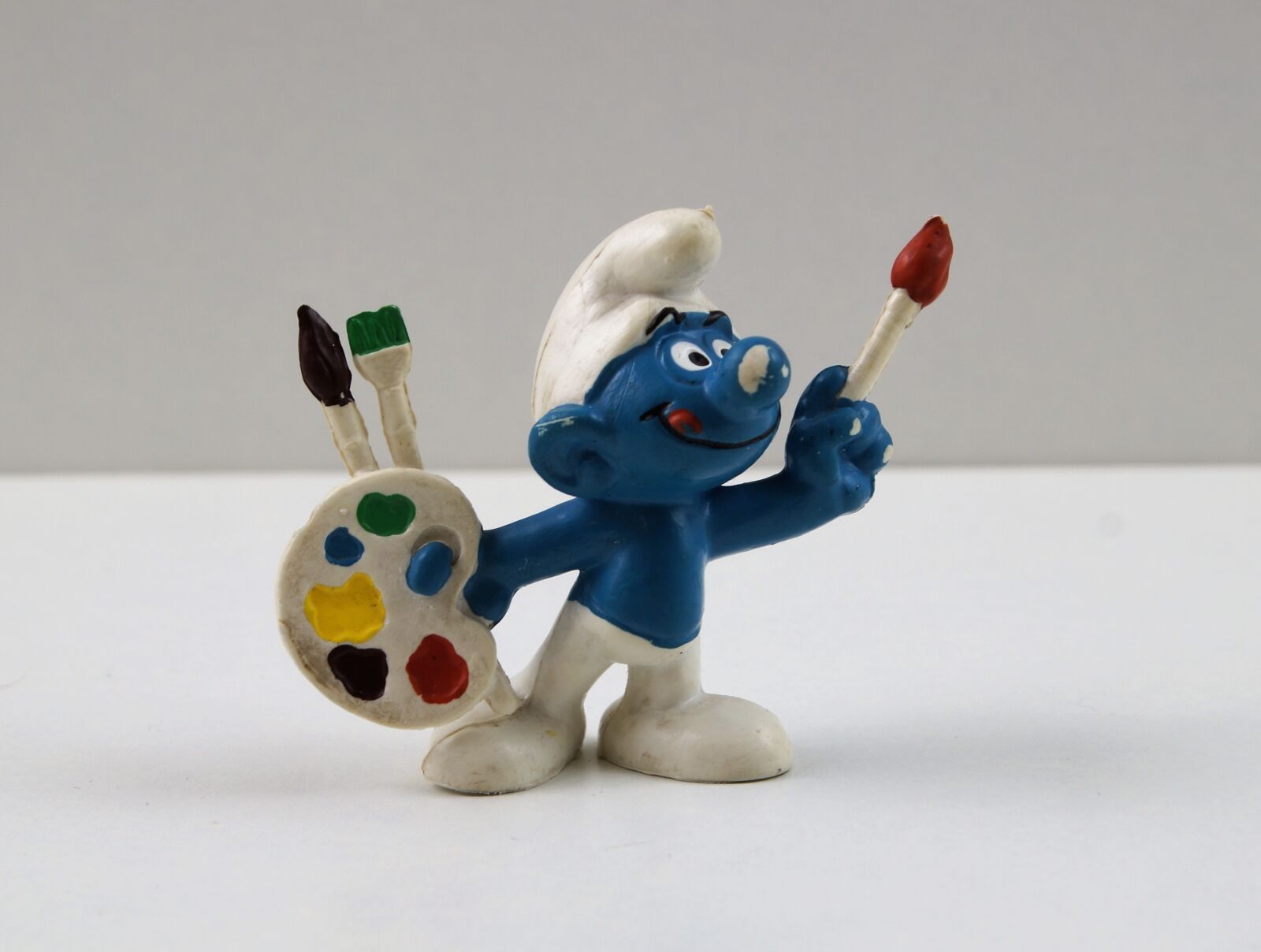 Sony DT 18-70mm F3.5-5.6 sample photo. Smurf, smurfs, painter smurf photography