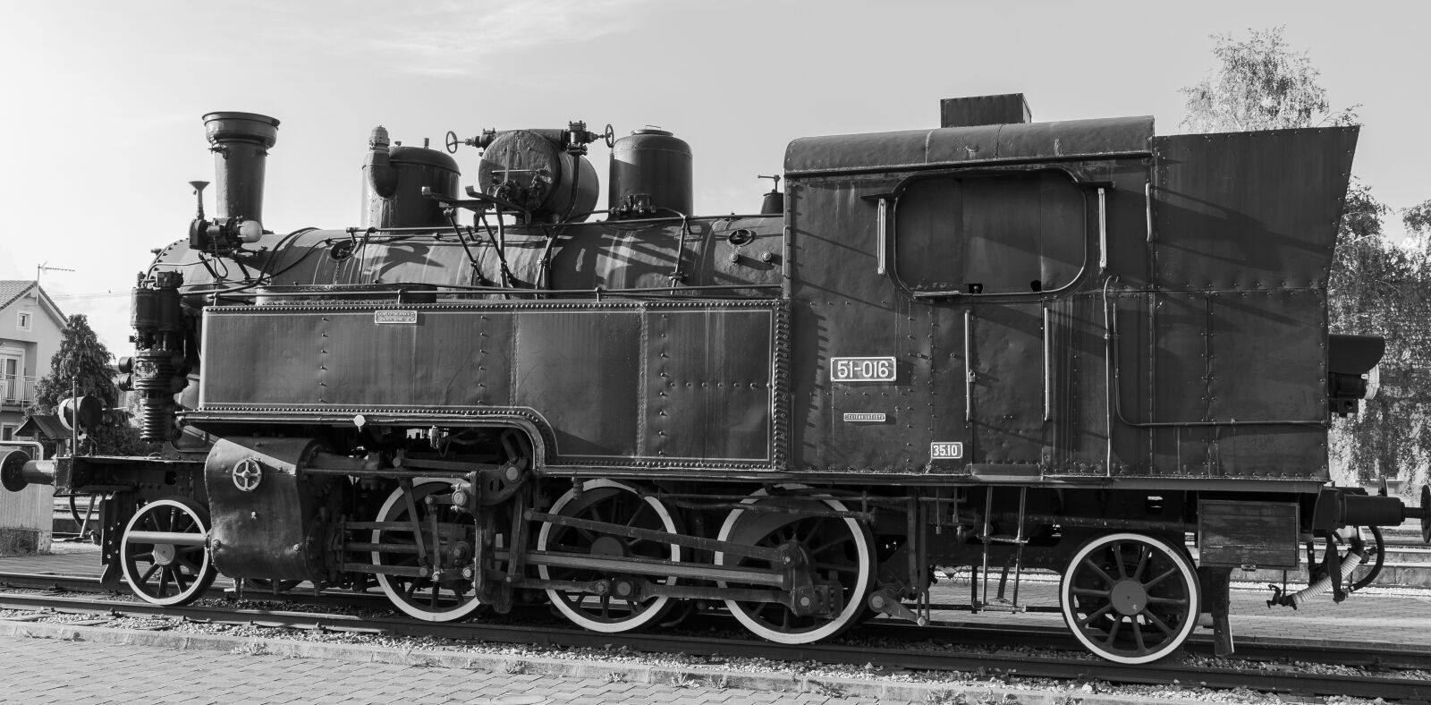 Nikon D3200 sample photo. Locomotive, railway, travel photography