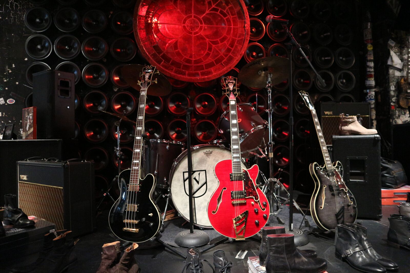 Canon EF-M 15-45mm F3.5-6.3 IS STM sample photo. Cbgb, punk, music history photography
