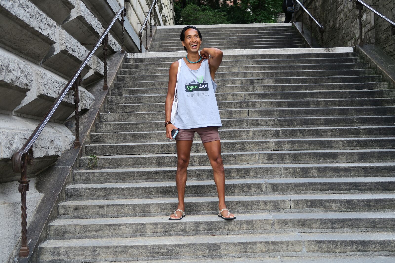 Canon PowerShot G7 X sample photo. Smile, laugh, stairs photography
