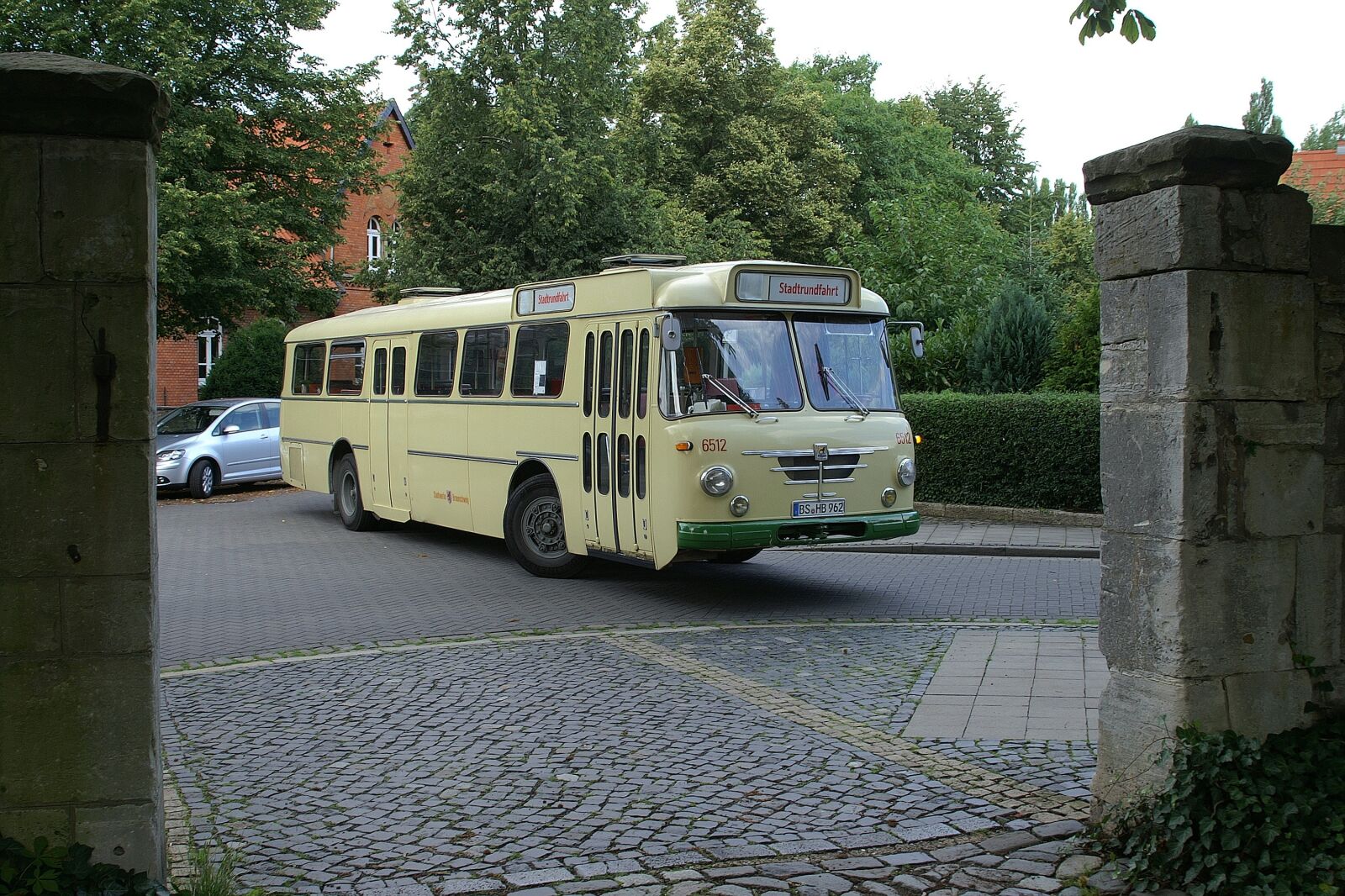 KONICA MINOLTA DYNAX 7D sample photo. Bus, büssing, braunschweig photography