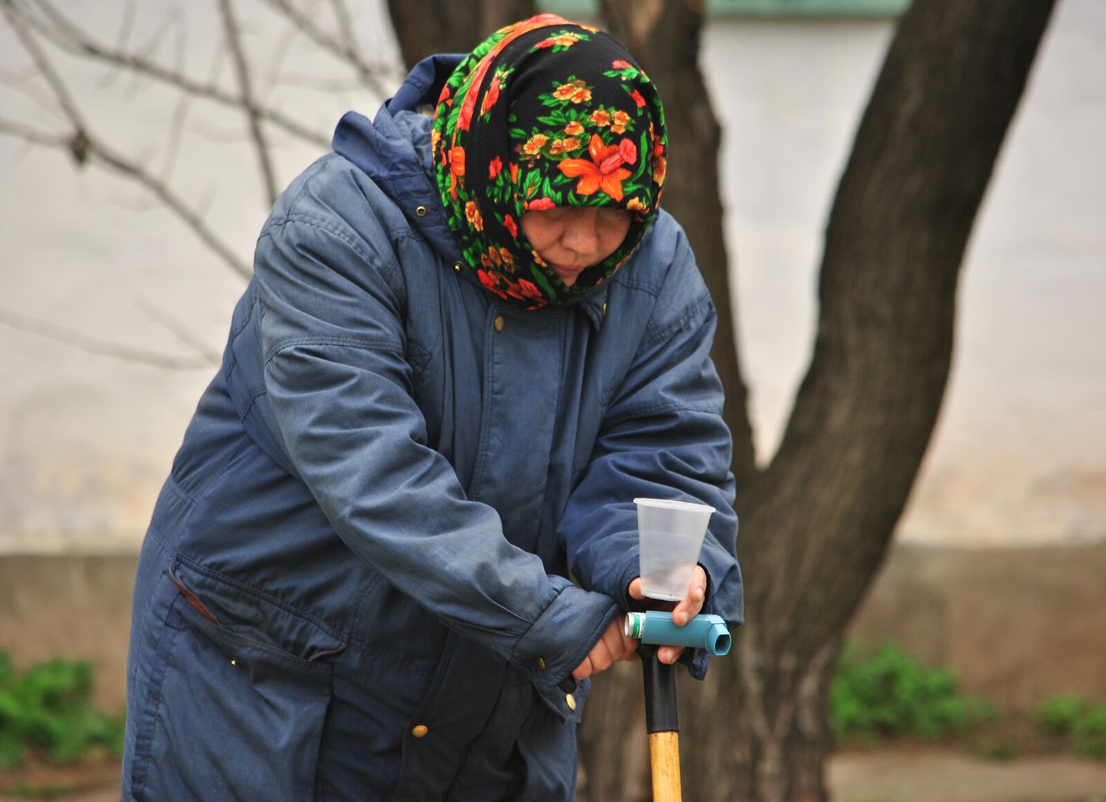 Nikon D3000 sample photo. Beggar, requests, worth photography
