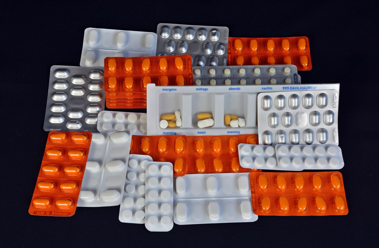 Nikon D5200 sample photo. Tablets, medical, health photography